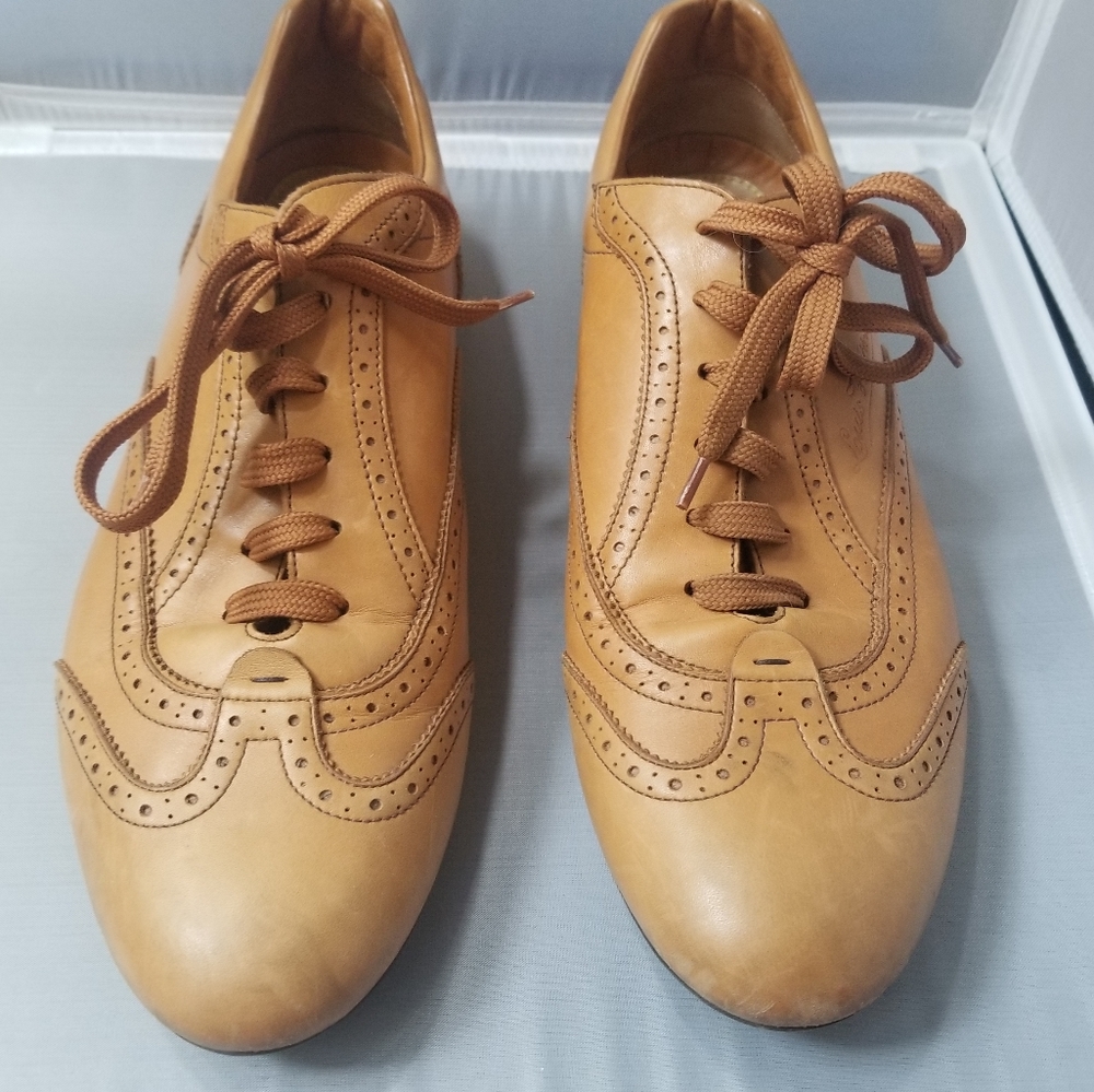 Louis Vuitton tan leather sneaker - Picture 1 of 7